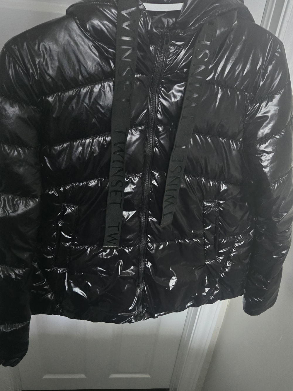 Authentic TWINSET Milano Black Glossy Puffer Jacket, SIZE: S